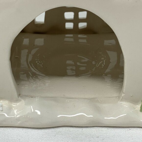 Partylite - P91137 Village Square Chapel Fragrance Warmer - Picture 4 of 12